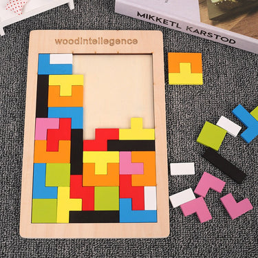 COLORFUL WOODEN TANGRAM PUZZLE